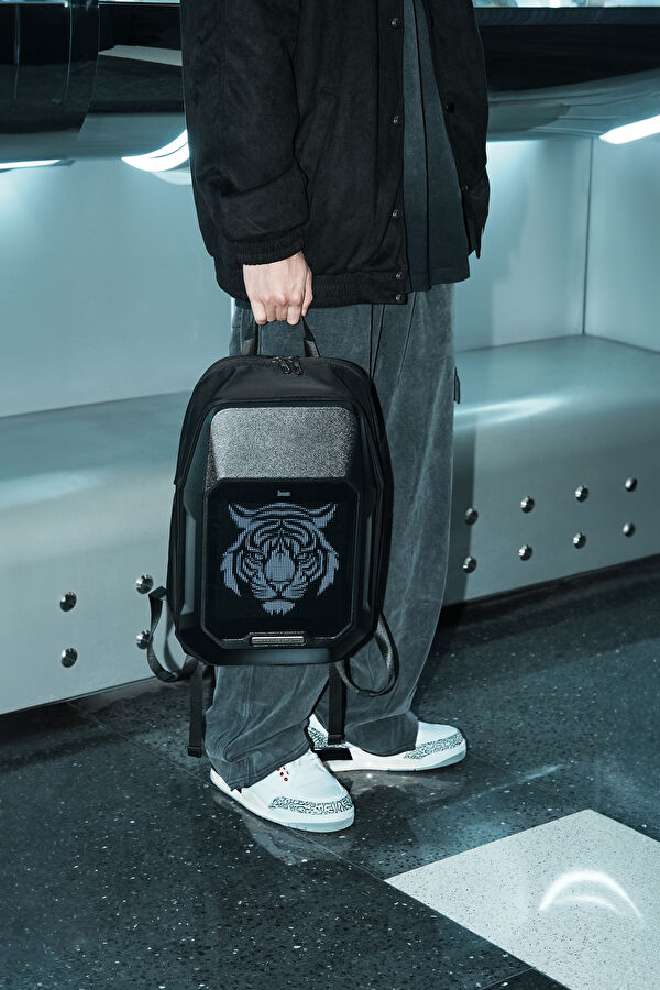 Pixoo Cyberbag Siyah Piksel Led Ekranlı Sırt Çantası 15