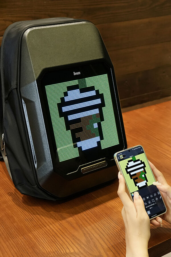 Pixoo Cyberbag Siyah Piksel Led Ekranlı Sırt Çantası 16