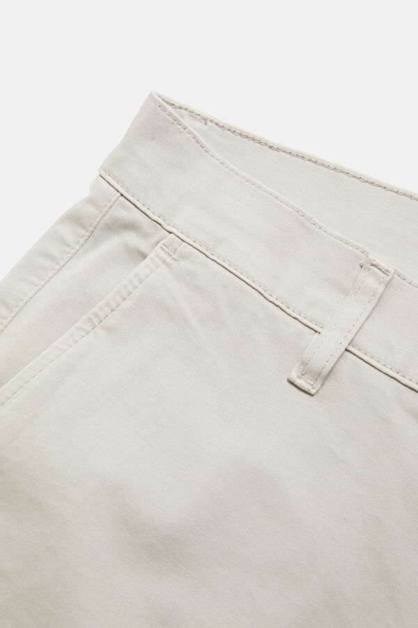 Stone Embellished Men's Shorts 3