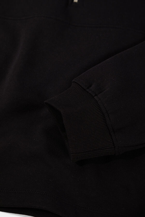 Black Women's Sweater 4
