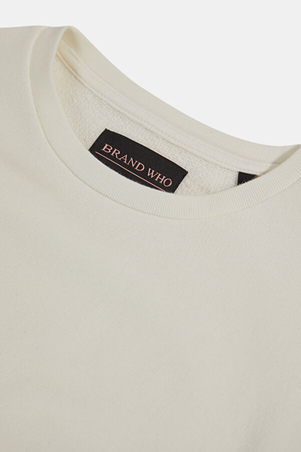 Krem Kadın Sweatshirt 3