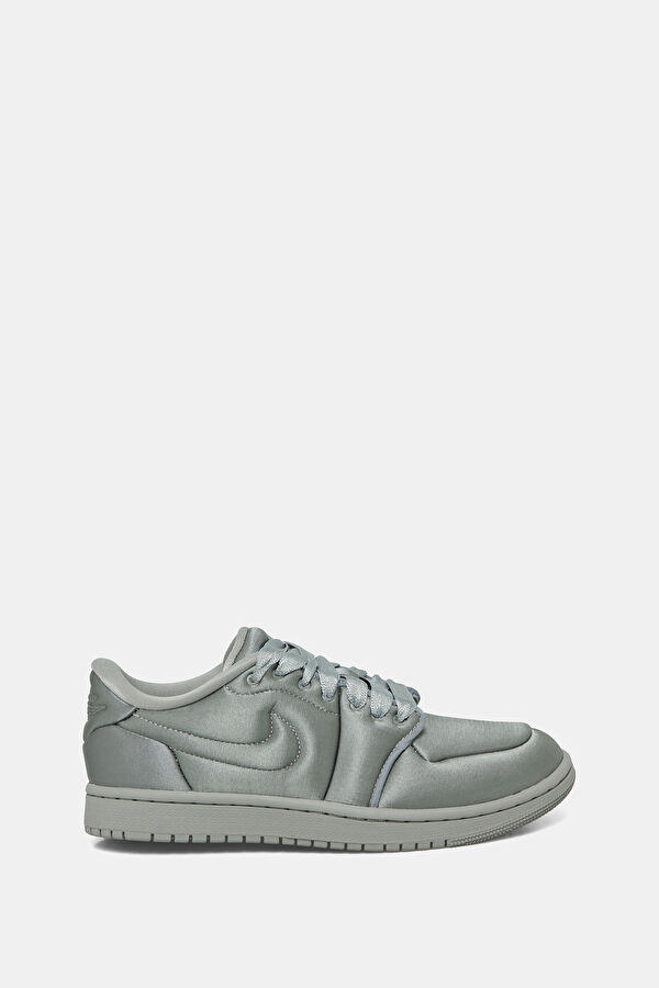 1 Low Method of Make Gray Women's Sneakers