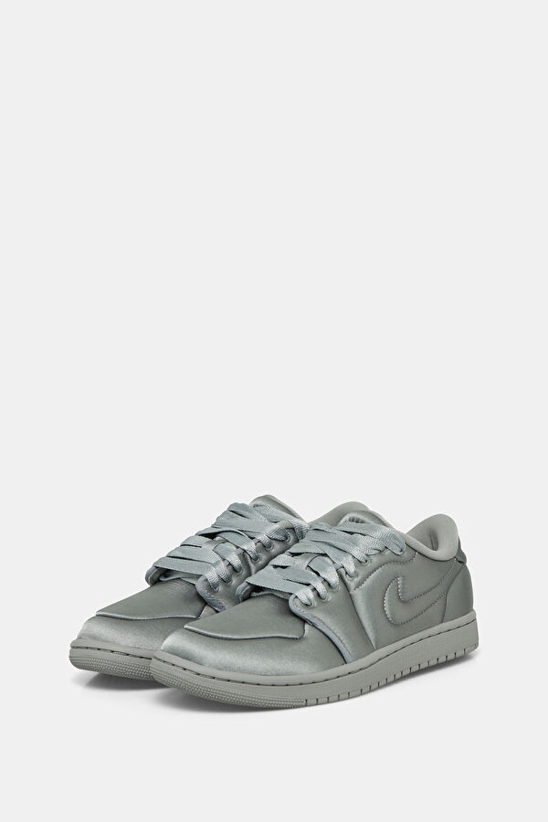 1 Low Method of Make Gray Women's Sneakers 2