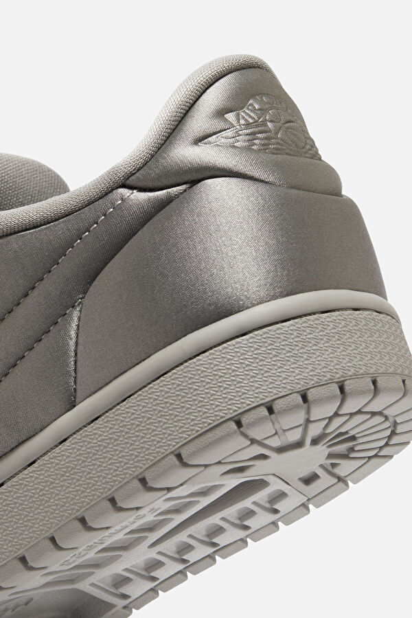 1 Low Method of Make Gray Women's Sneakers 7