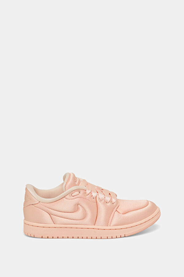 1 Low Method of Make Pink Women's Sneakers