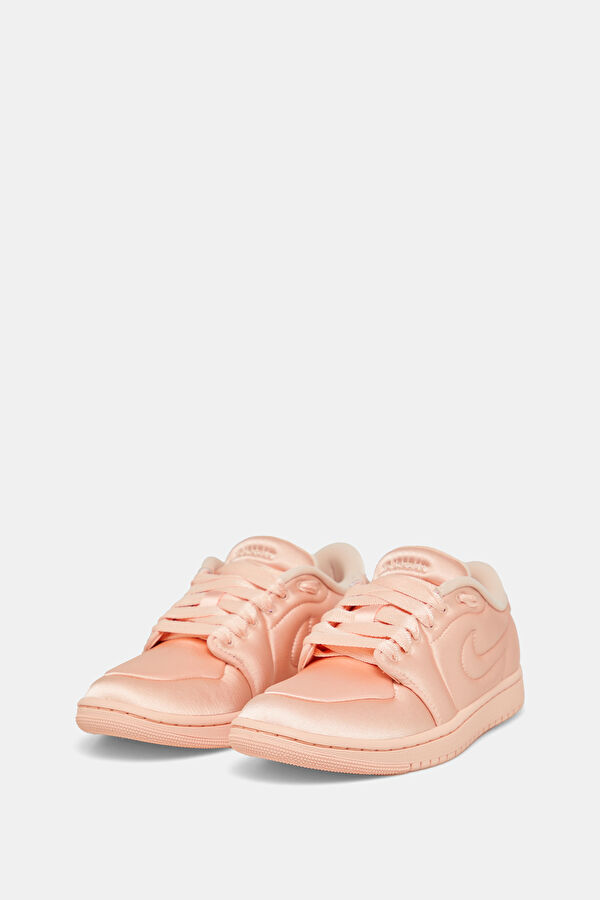 1 Low Method of Make Pink Women's Sneakers 2