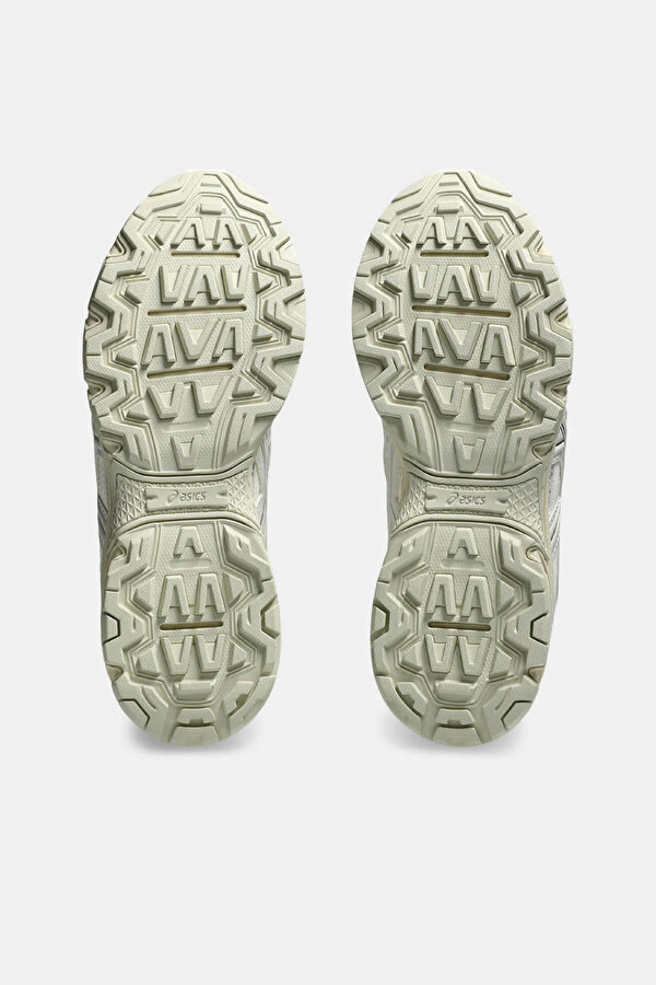Gel-Nunobiki White Women's Sneakers 6