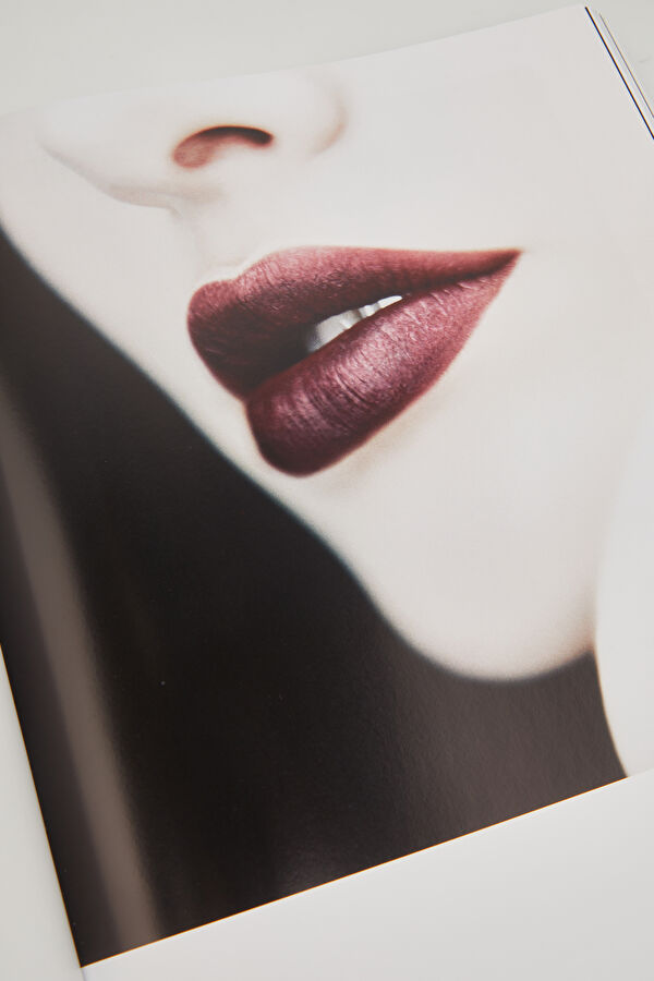 Chanel: The Allure of Makeup 9