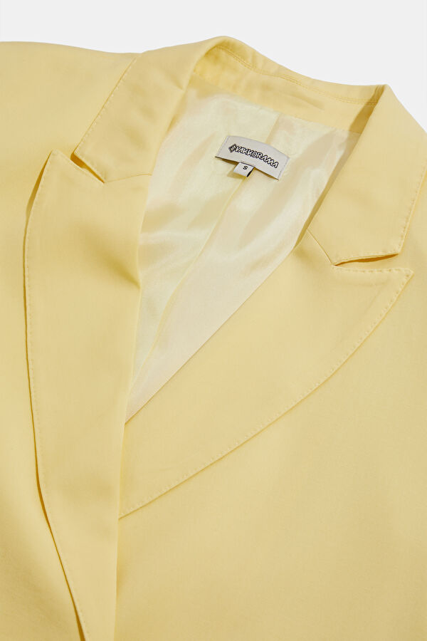Women's Jacket with Yellow Buttons 3