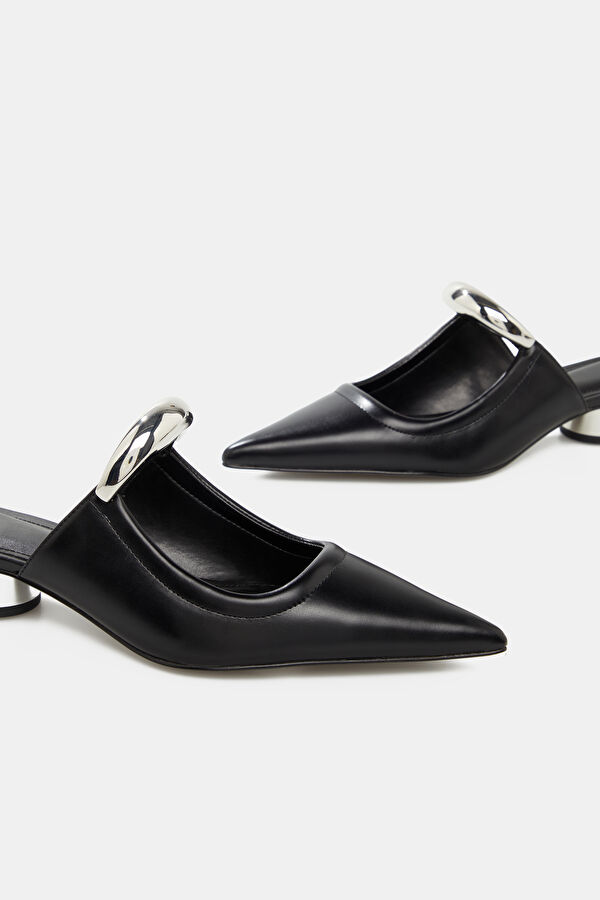 Helena Pierced Mules Black Sneakers 5