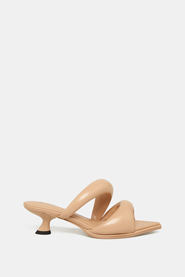 Sara Mule Beige Sneakers