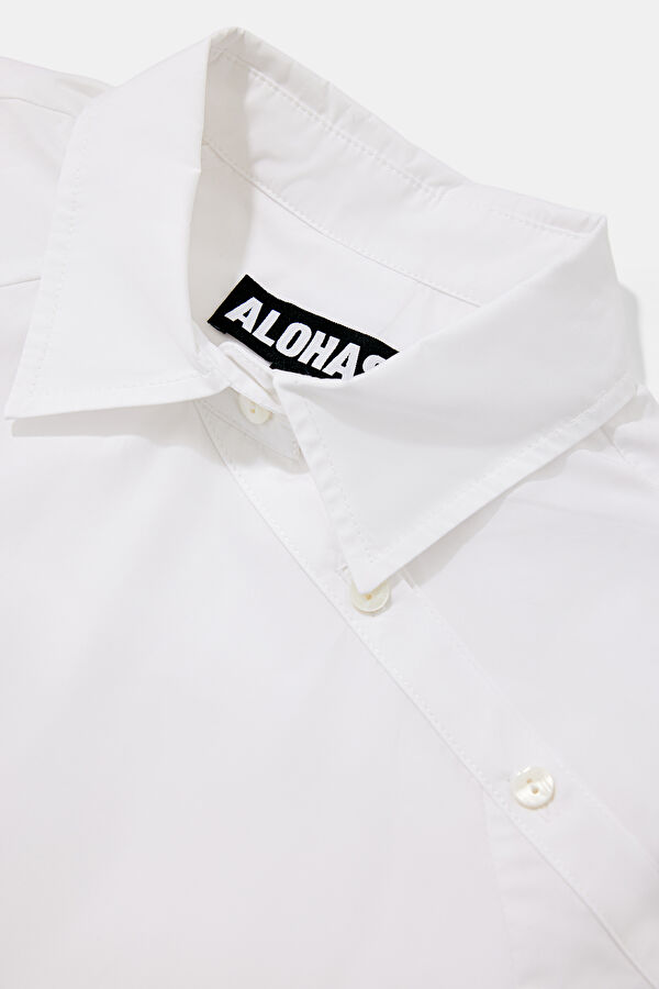 White Low-Sleeve Women's Blouse 3