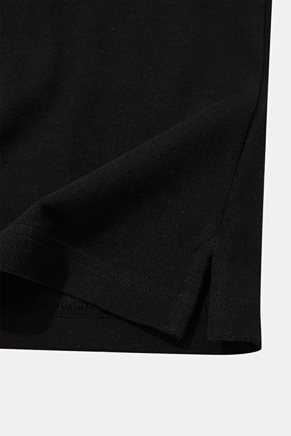 Black Men's T-Shirt 5