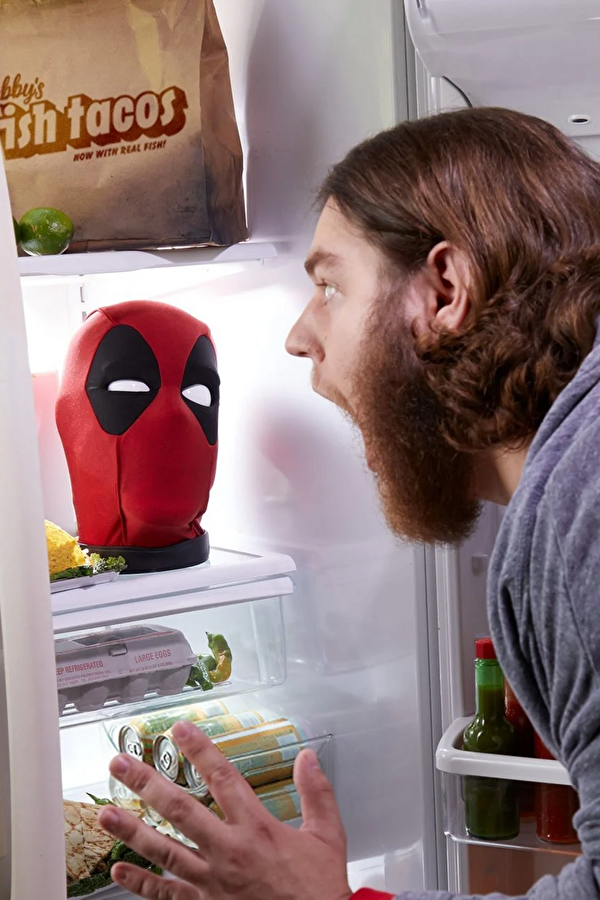 Marvel Legends Deadpool’s Head Premium İnteraktif Kafa Heykeli 4