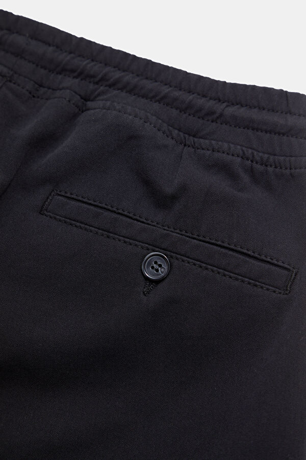 Black Slim-Fit Men's Trousers 5