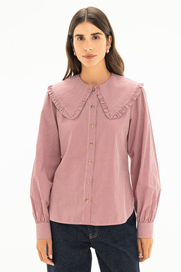 Women's Shirt with Gingham Pattern and Peter Pan Collar