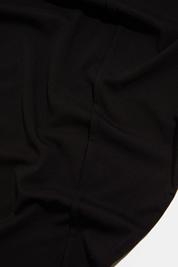 Black Crew Neck Men's T-Shirt 4