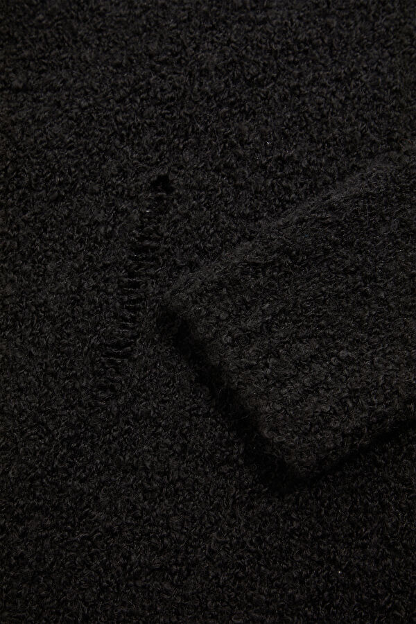 Black Knitted Pattern Men's Sweater 6