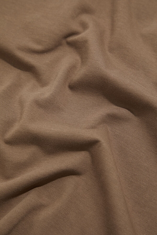 Brown Crew Neck Men's T-Shirt with Trim Details 8