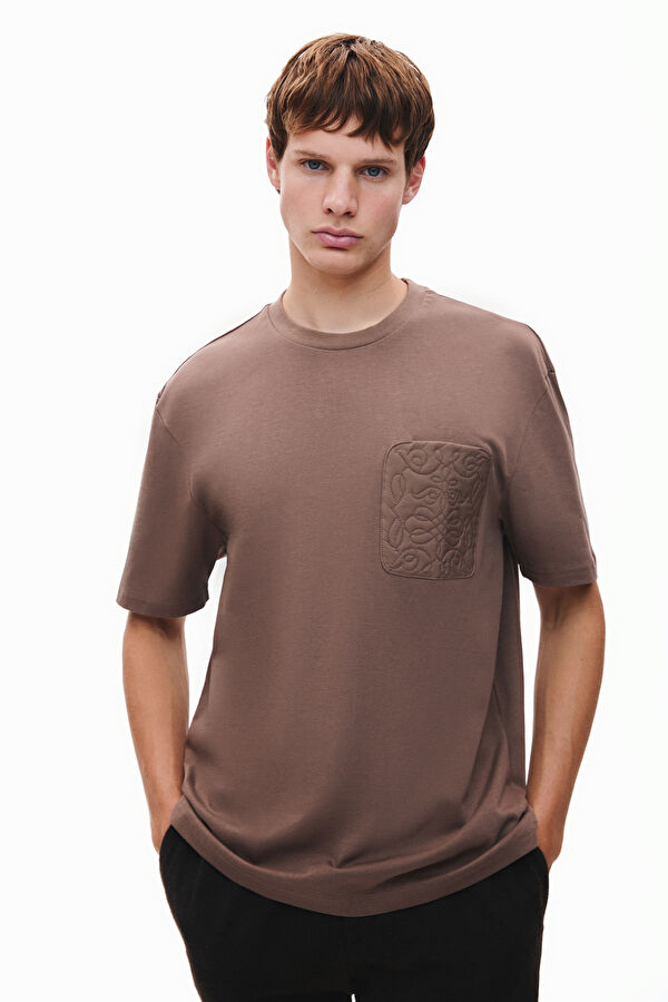 Brown Crew Neck Men's T-Shirt with Trim Details