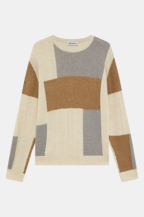 Off-white knitted wool sweater for men.
