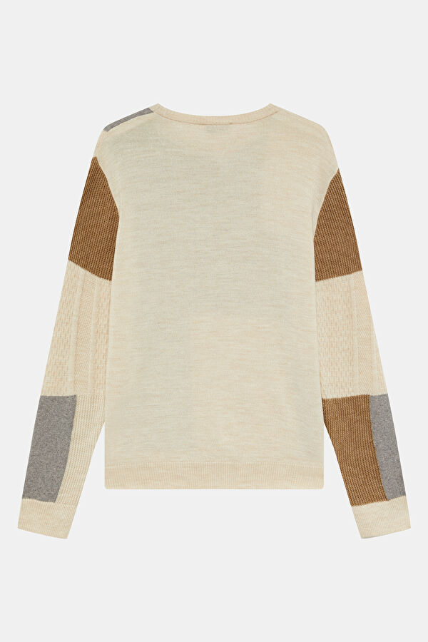 Off-white knitted wool sweater for men. 2