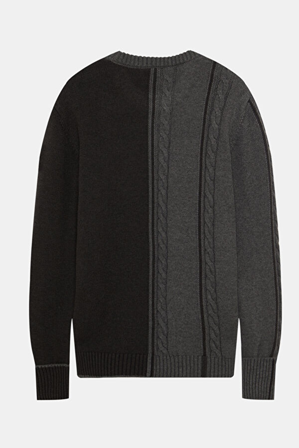 Dark Grey Knitted Pattern Men's Sweater 2