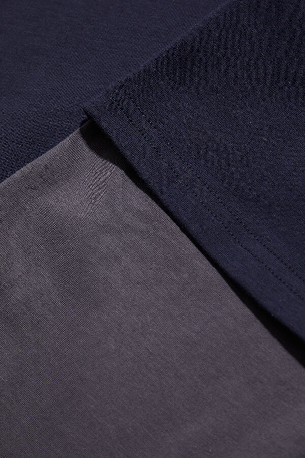 Navy Blue Crew Neck Men's T-Shirt with Trim Details 4