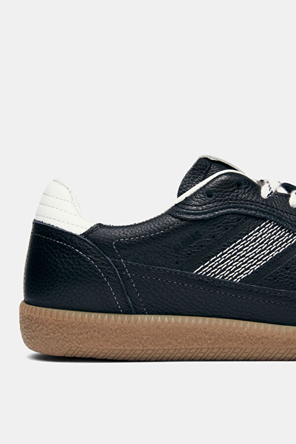 Tb.490 Rife Grain Black Women's Sneakers 7