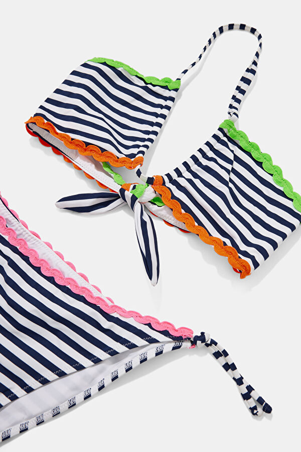 Multicolor Design Filled Bikini 3