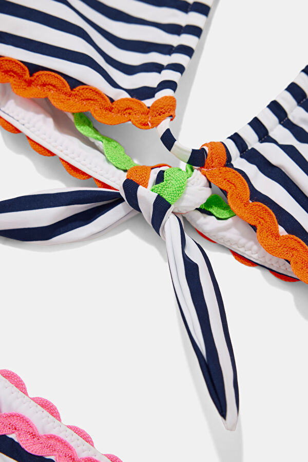 Multicolor Design Filled Bikini 4