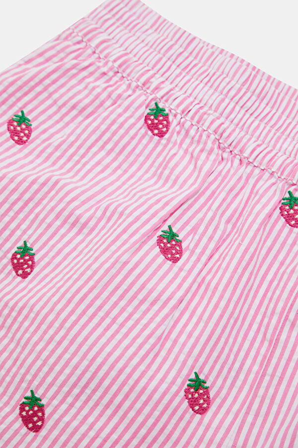 Pembe Şort 3