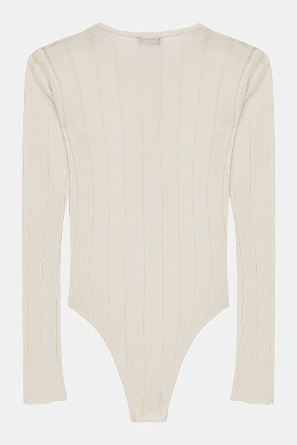 Off-white long-sleeved women's blouse 6