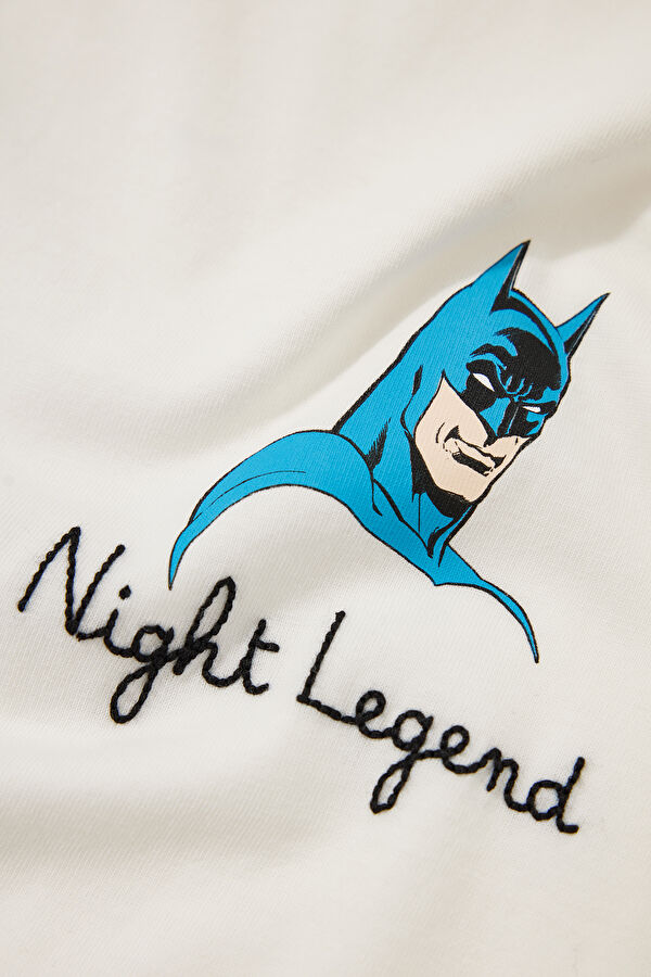 Relax Fit White Crew Neck Printed T-Shirt 4