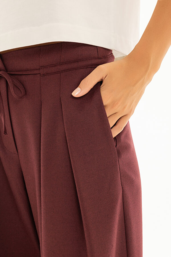 Burgundy Women's Trousers 4