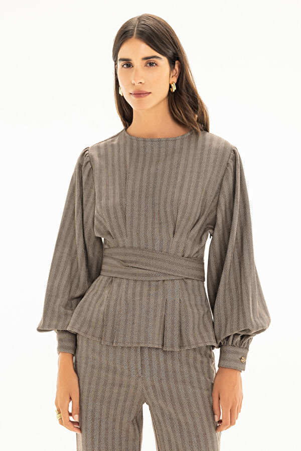 Coffee Short-Sleeved Women's Blouse 4