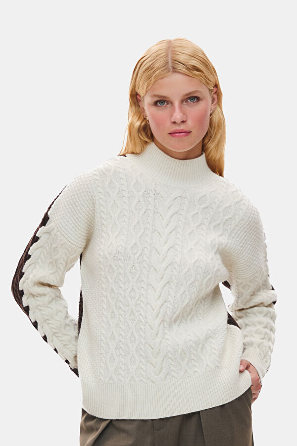 Off-White Coffee Knitted Pattern Women's Sweater