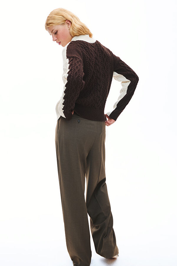 Off-White Coffee Knitted Pattern Women's Sweater 2