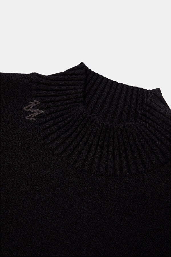 Black Women's Sweater 6