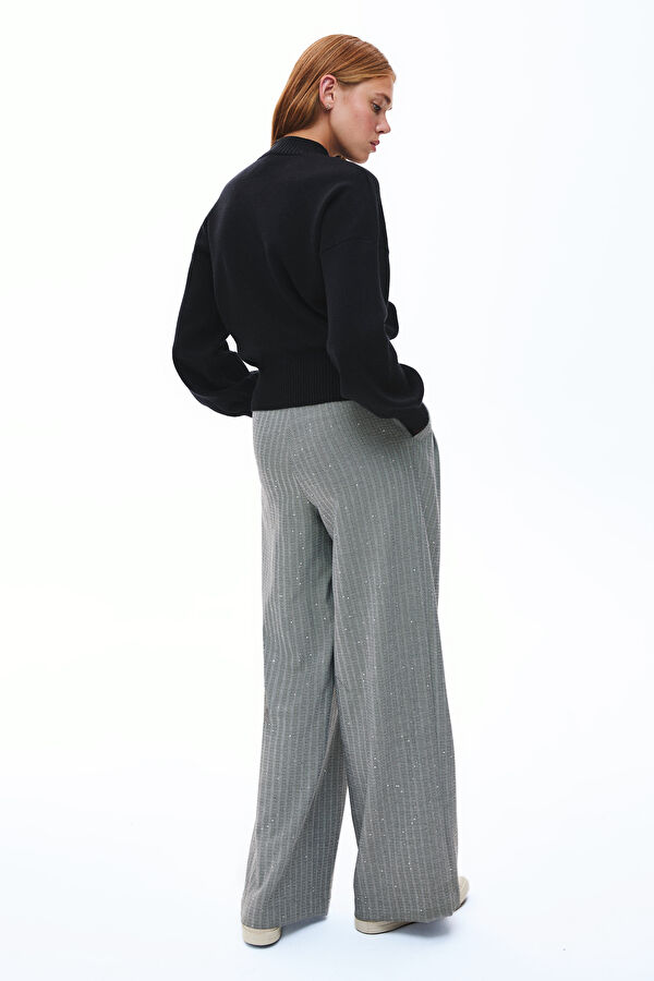 Black Women's Sweater 2