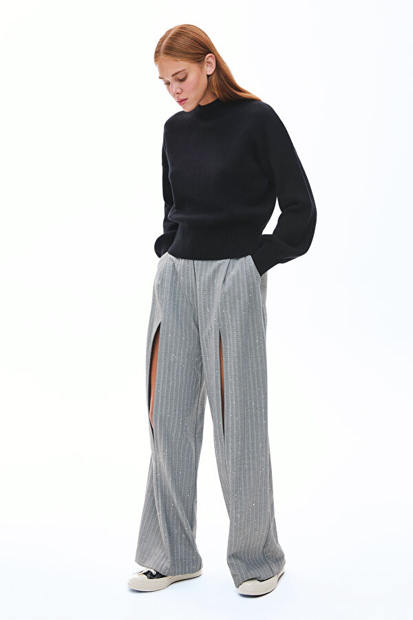 Black Women's Sweater 3