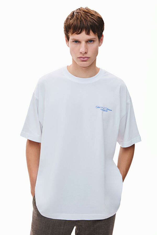 Relax Kalıp Beyaz Bisiklet Yaka Baskılı Erkek T-Shirt