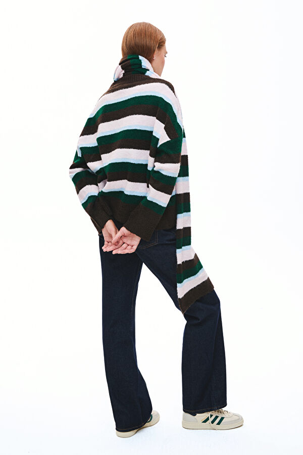 Colorful Striped Pattern Knitted Women's Sweater 2