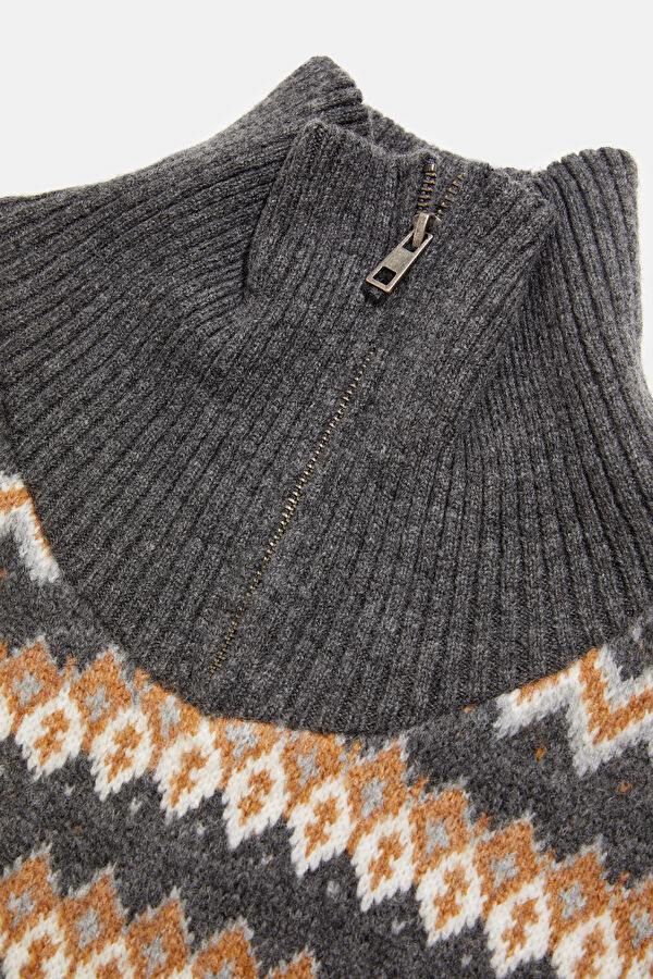 Black Patterned Knitted Women's Sweater 9