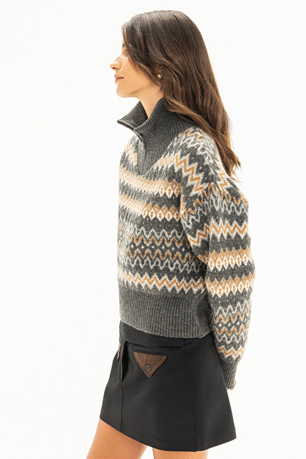 Black Patterned Knitted Women's Sweater 3