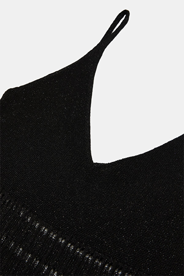 Suci Black Dress 3