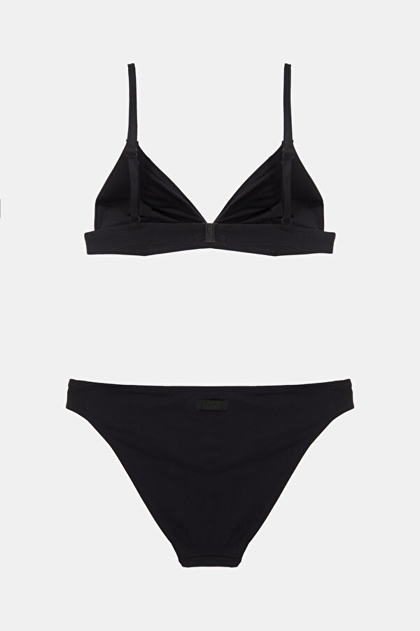 Siyah Bağlamalı Bikini 2