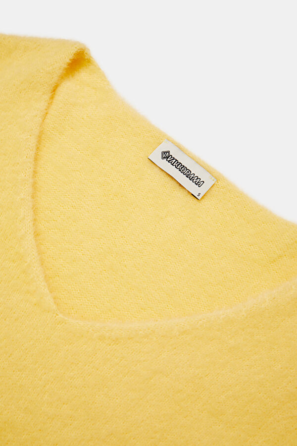 Yellow Knitted Women's Sweater 7