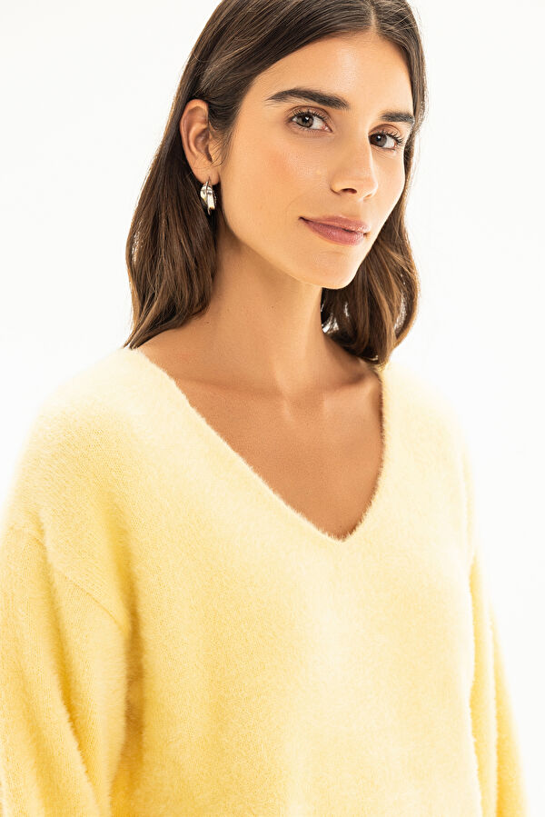 Yellow Knitted Women's Sweater 4
