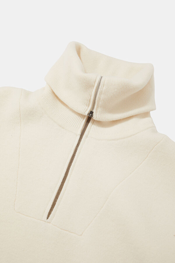 Krem Dik Yaka Kadın Sweatshirt 3